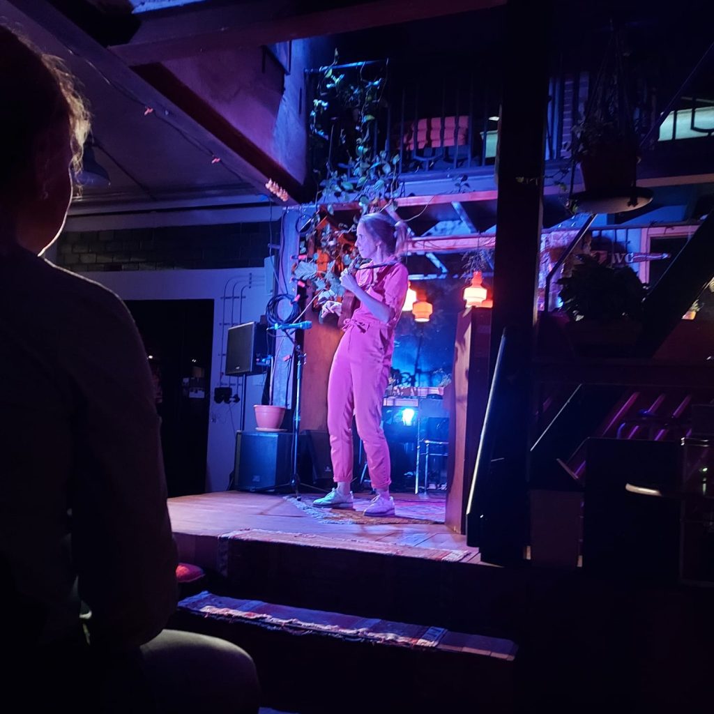 WhatsApp Image 2023-10-14 at 09.44.36